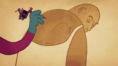 Процесс нанесения татуировки